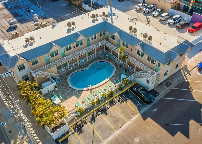 Condo, Heated Pool, Steps To Sand, Clearwater 205 Clearwater Beach
